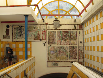 Haifa Carmelit station Place de Pari